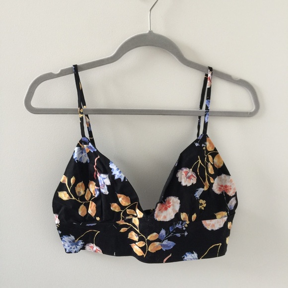 Forever 21 Tops - Floral Crop Top